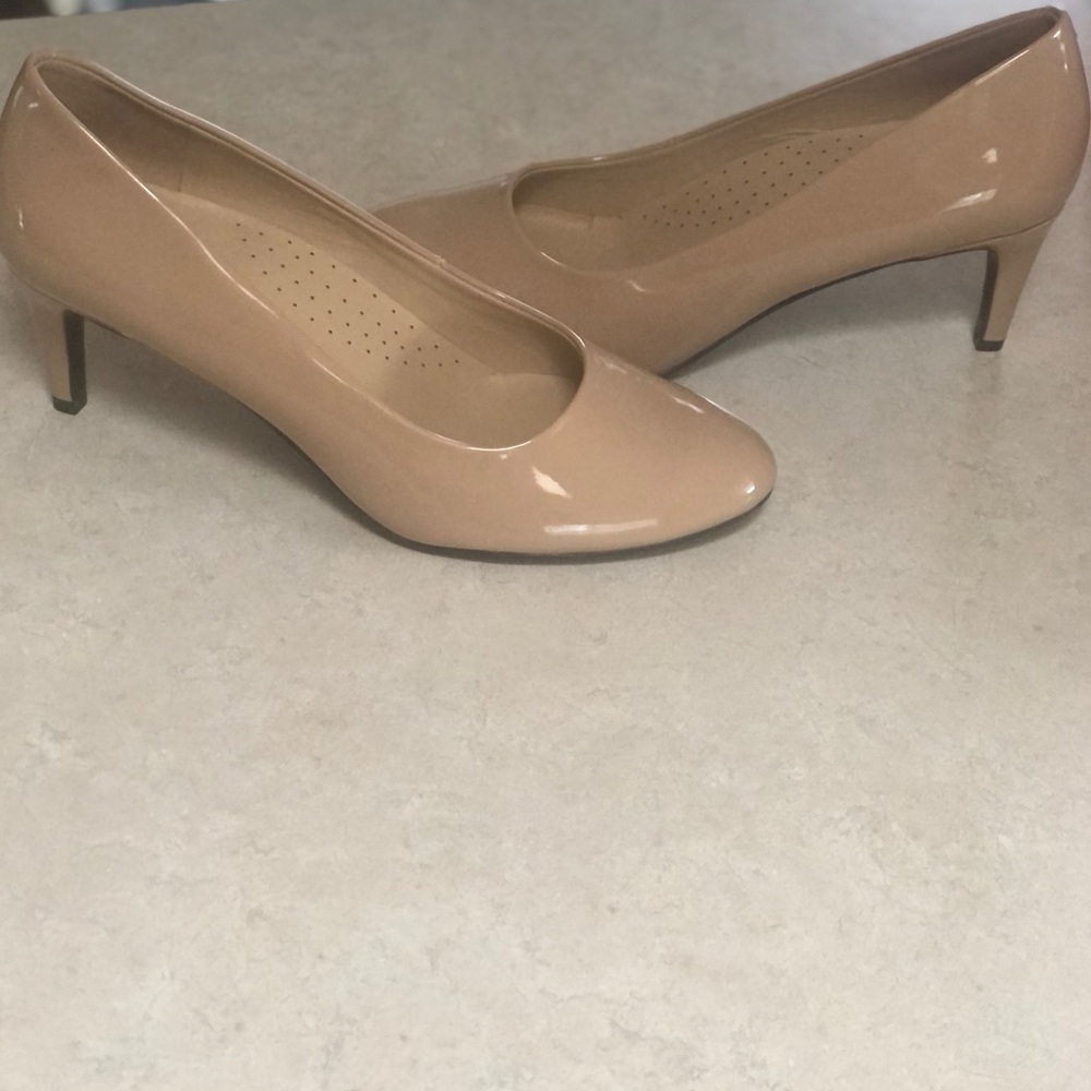 Trotters Nude Heels